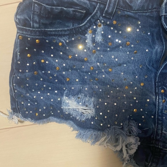 SOLD 📌 SOLD 📌jeans shorts - Picture 3 of 5
